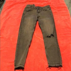 OldNavy Size6 Mid-Rise Rocksstar Super Skinny Jean